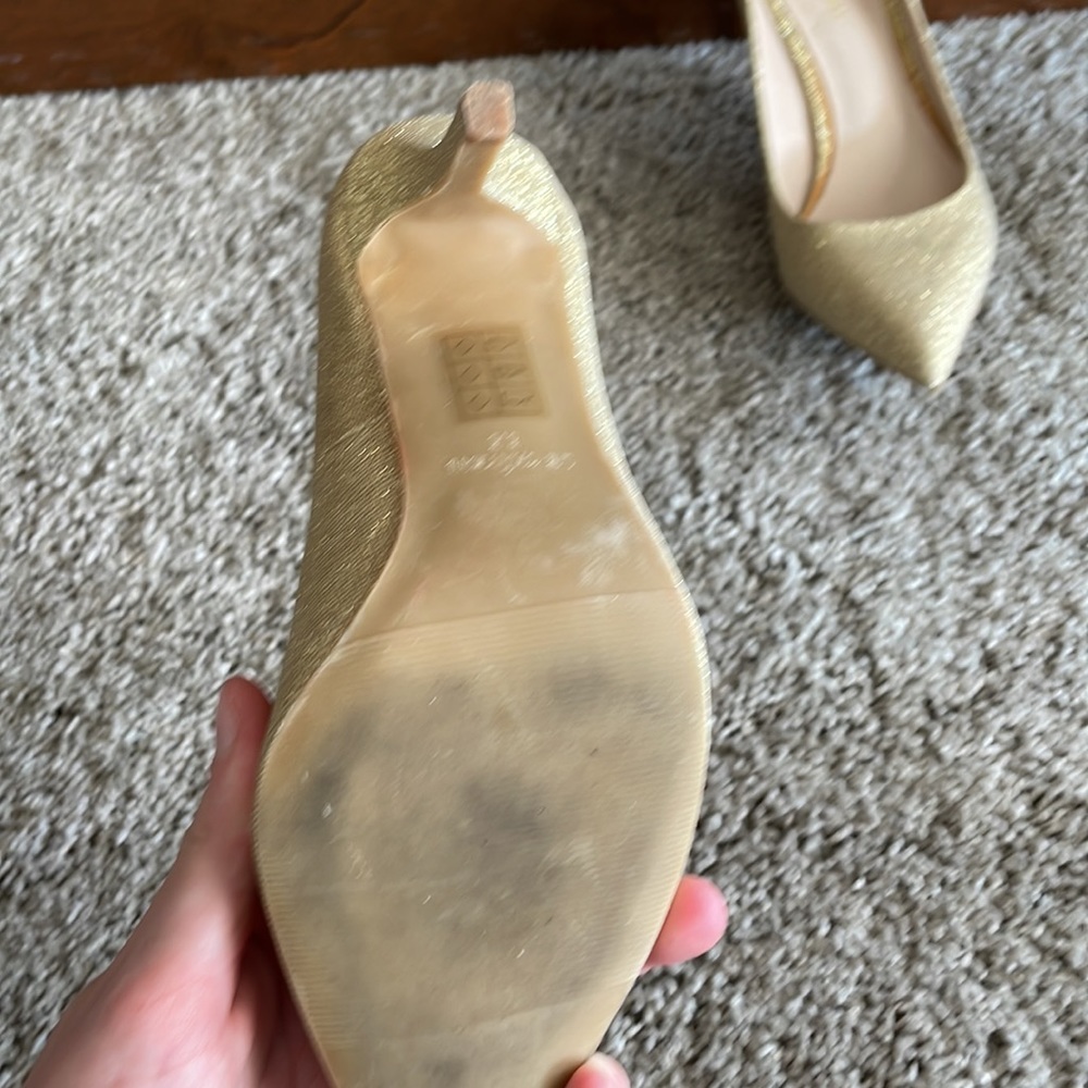 Gold heels - Picture 3 of 3